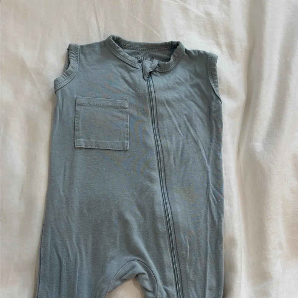 Kyte BABY Fog blue zippered sleeveless romper Baby Outfit